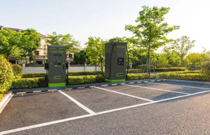 SPIE déploie le nouveau réseau de bornes de recharge électrique Oscéa 64
